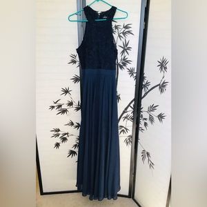 Lulu’s navy blue maxi dress